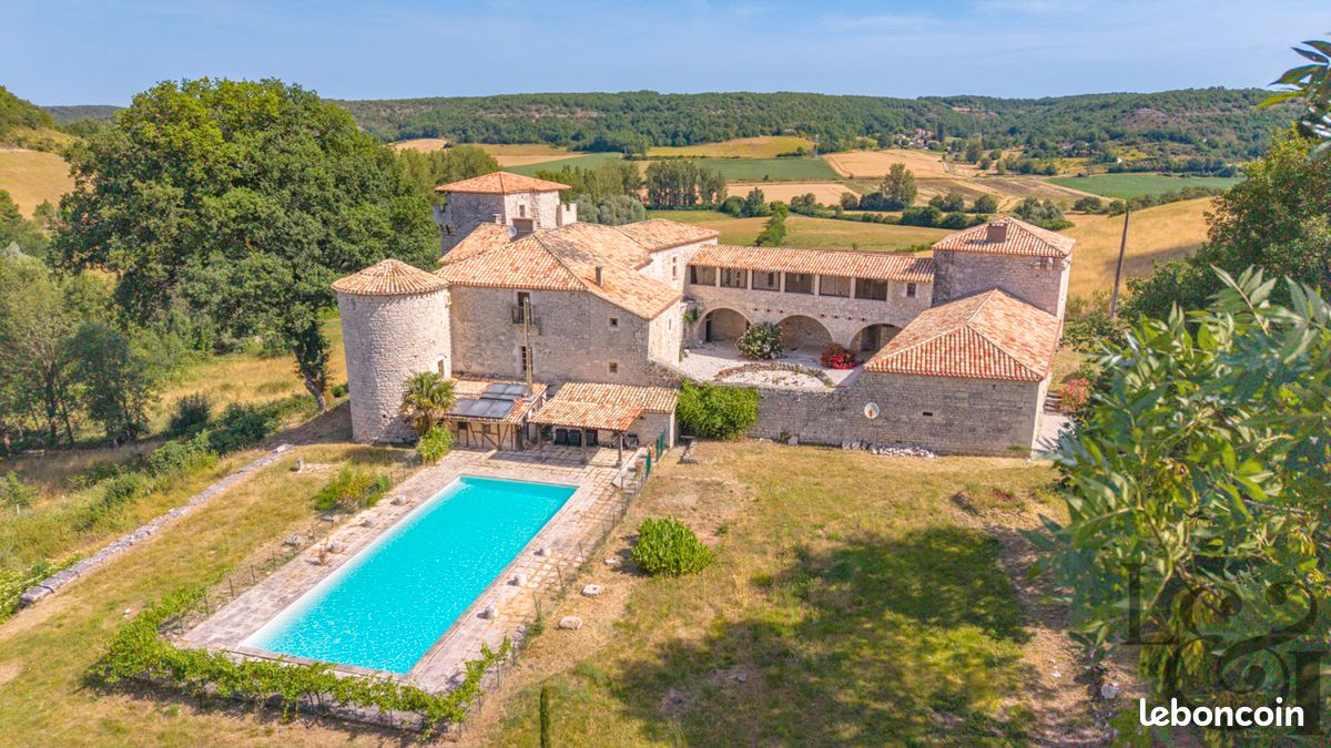 Maison 25 pièces 850 m² · à Courbiac · 850 m² · 799 000 €
