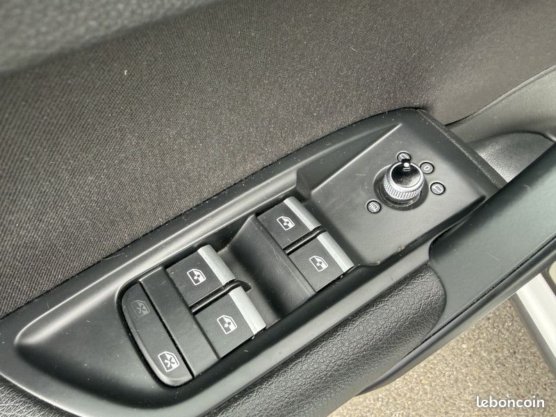 Audi Q5 2.0 TDI 190CH QUATTRO S TRONIC 7 (image 14)