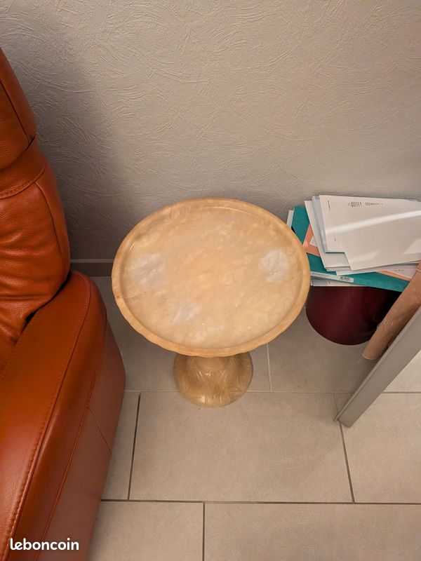 Table en albâtre (image 3)
