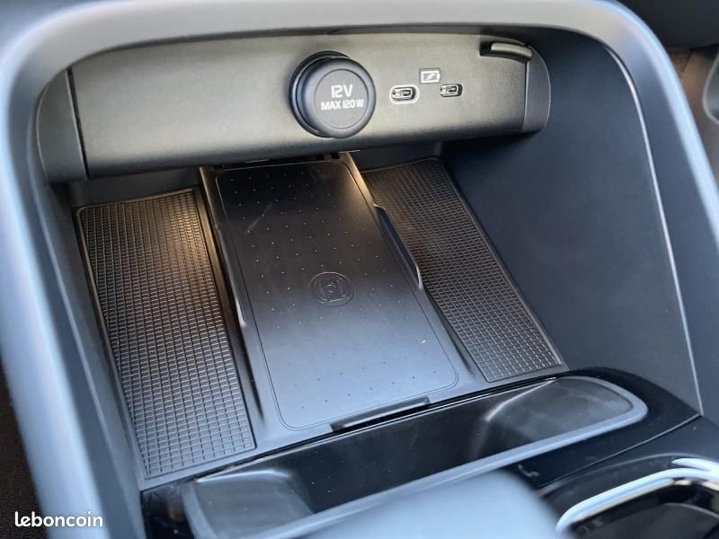 Volvo EX40 Single Extended Range 252ch Black Edition (image 21)