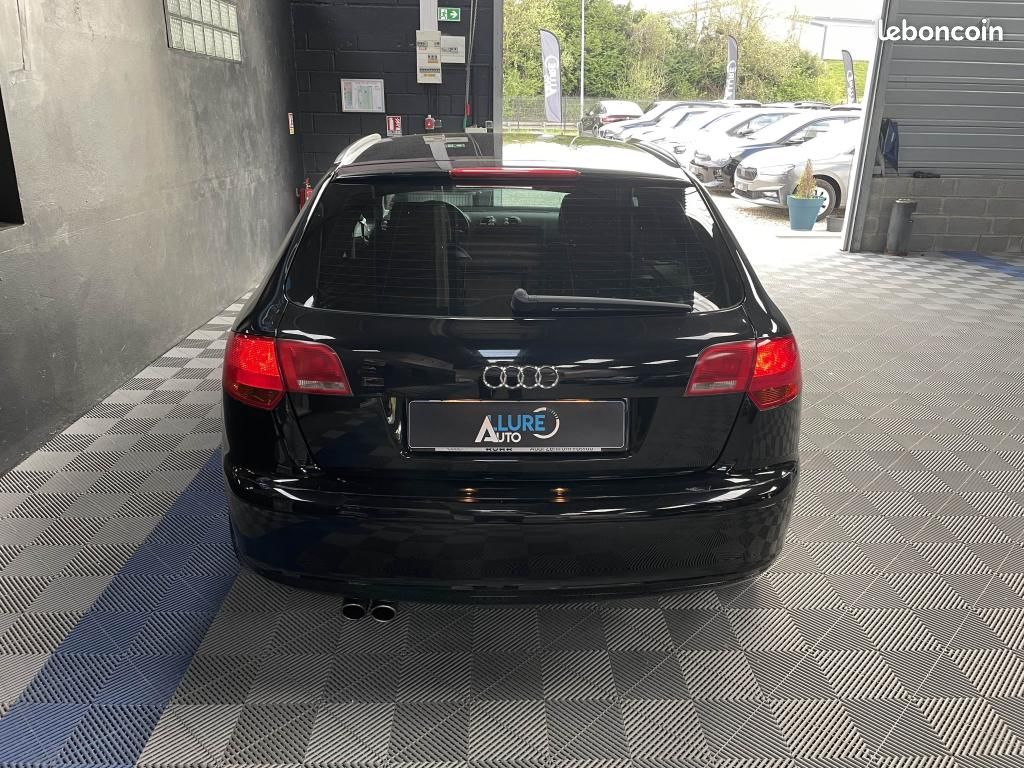 AUDI A3 Quattro 3.2i V6 - DSG 8P - Ambition Luxe / Sièges chauffants - Attelage (image 4)