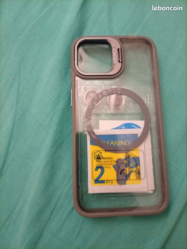 Coque rigide iphone 14 gris (image 1)