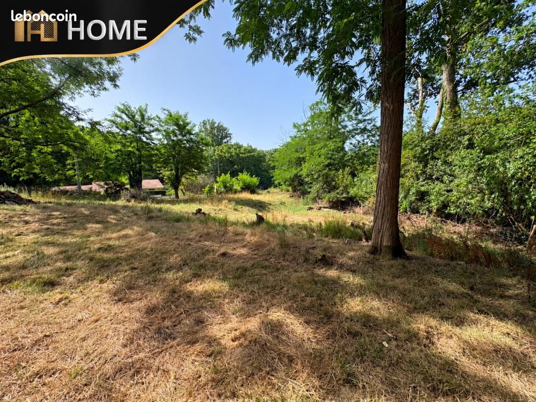 Terrain 1006 m² · à Sadirac · 103 000 €