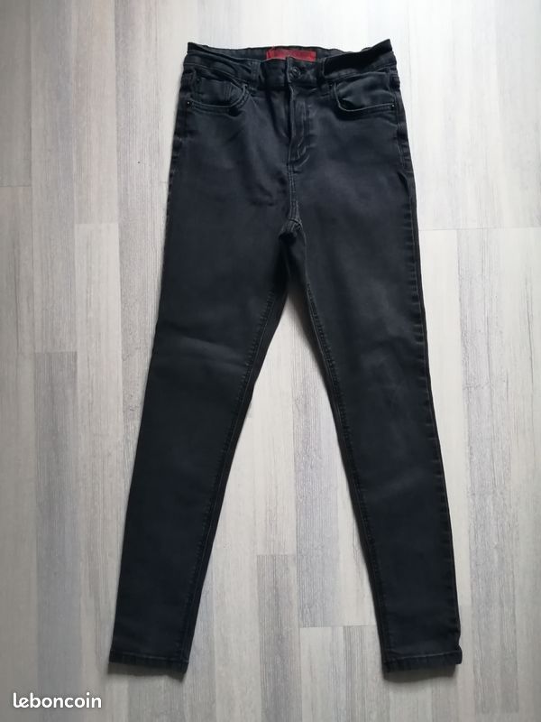 Jeans noir "Jennyfer", taille 36 (del27) (image 1)