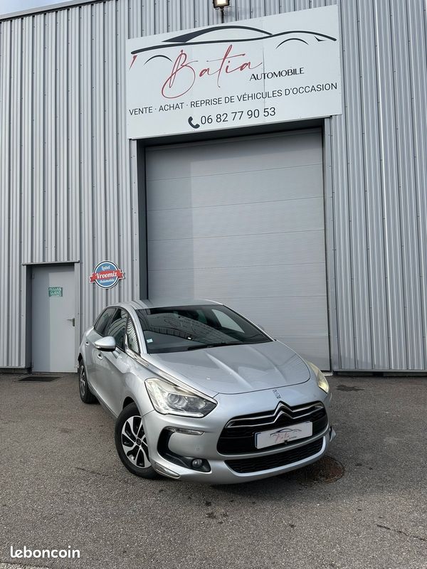 Citroën DS5 1.6 e-HDi 120ch Chic / distribution neuf / 2eme main / Caméra de recul (image 2)