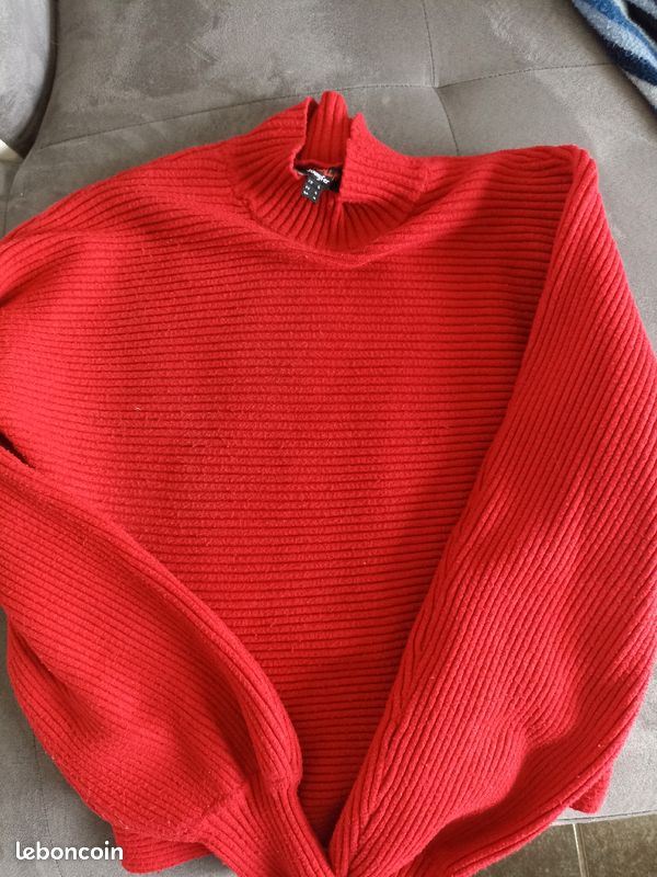 Pull taille S (image 1)