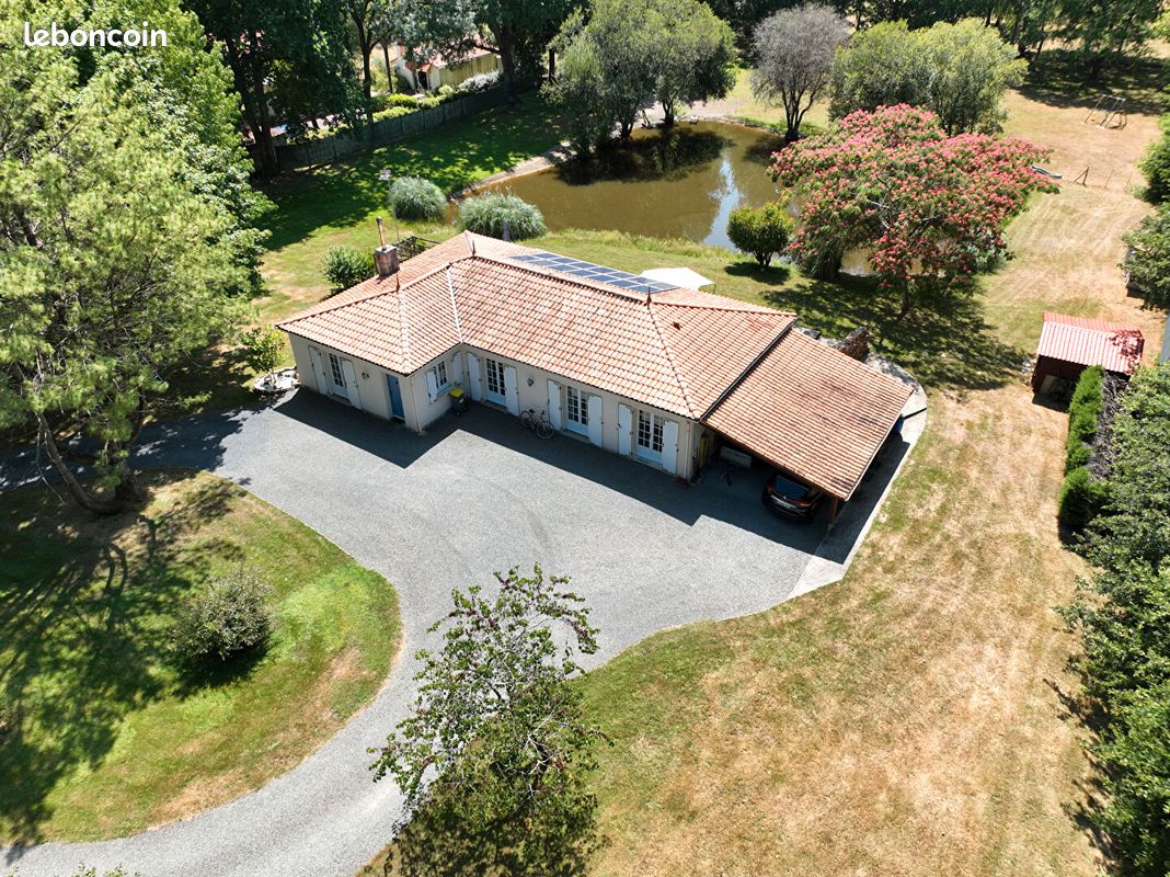Maison 6 pièces 137 m² · à La Chevrolière · 137 m² · 497 000 €