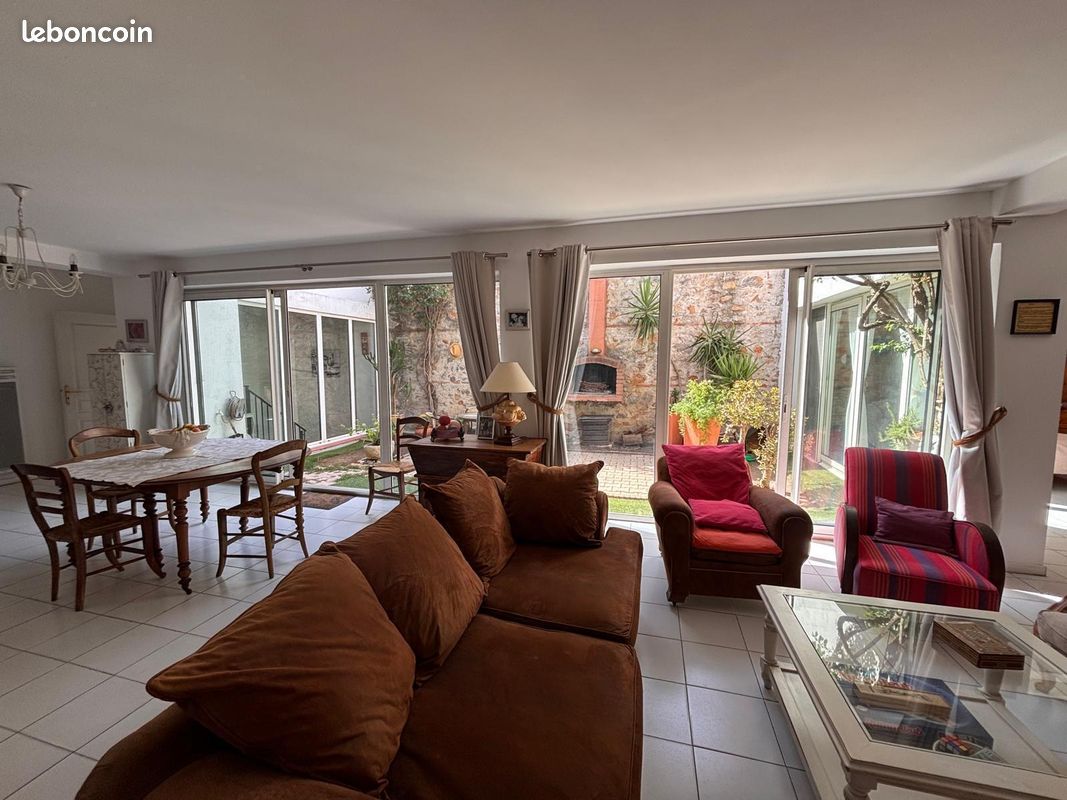 Maison 6 pièces 200 m² · à Perpignan · 200 m² · 374 000 €