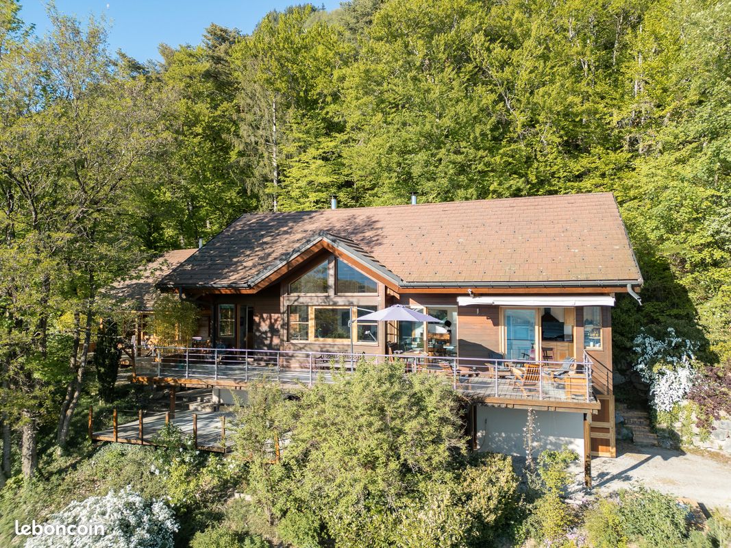 Maison 10 pièces 225 m² · à Talloires-Montmin · 225 m² · 2 070 000 €