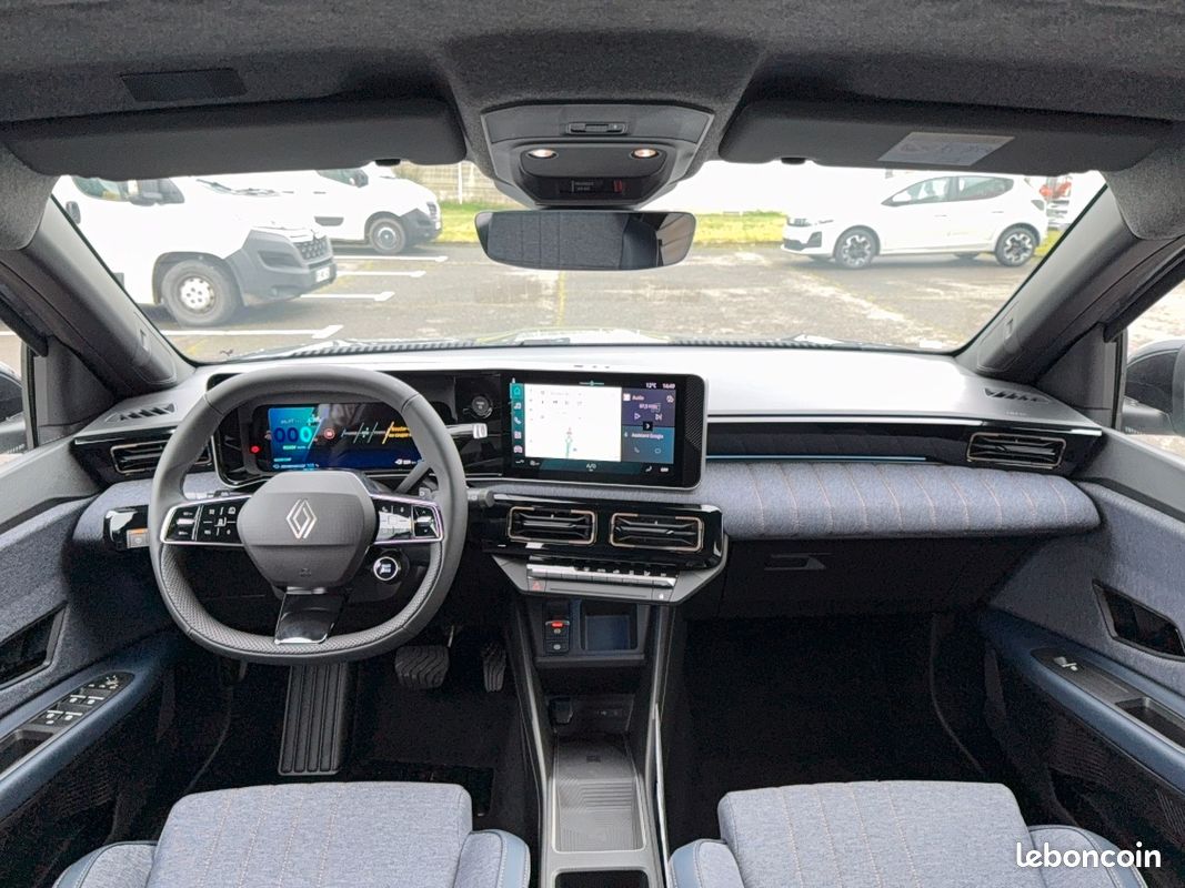 RENAULT Renault 4 E-Tech Electrique 150 ch autonomie confort Techno (image 9)