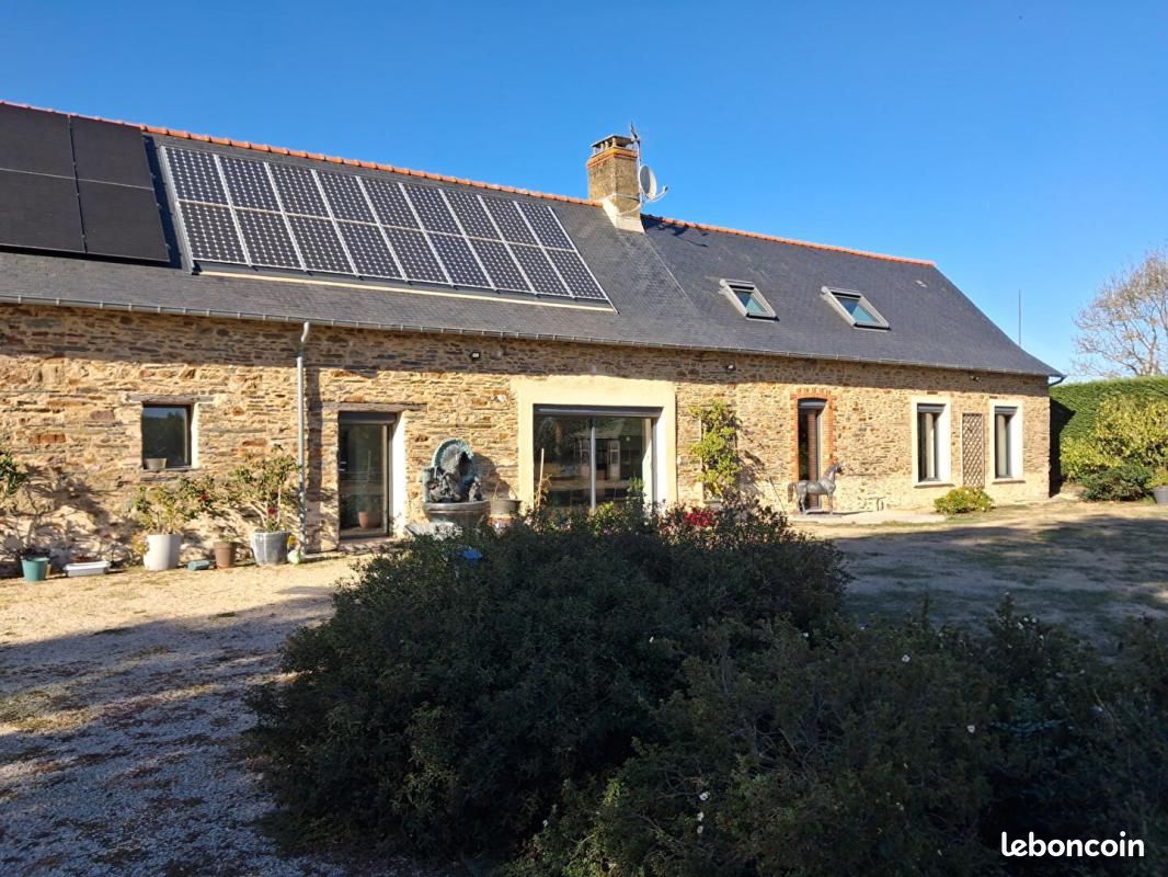 Maison 7 pièces 256 m² · à Vallons-de-l'Erdre · 256 m² · 439 791 €
