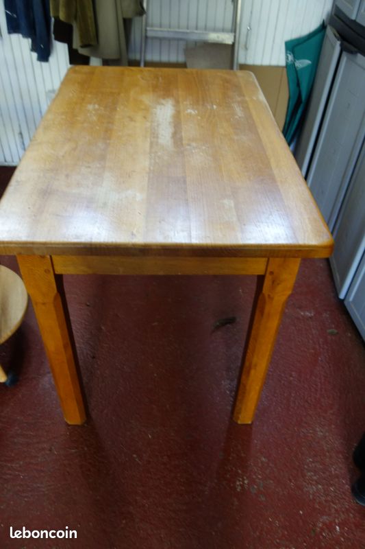 Table + 2 bancs (image 1)
