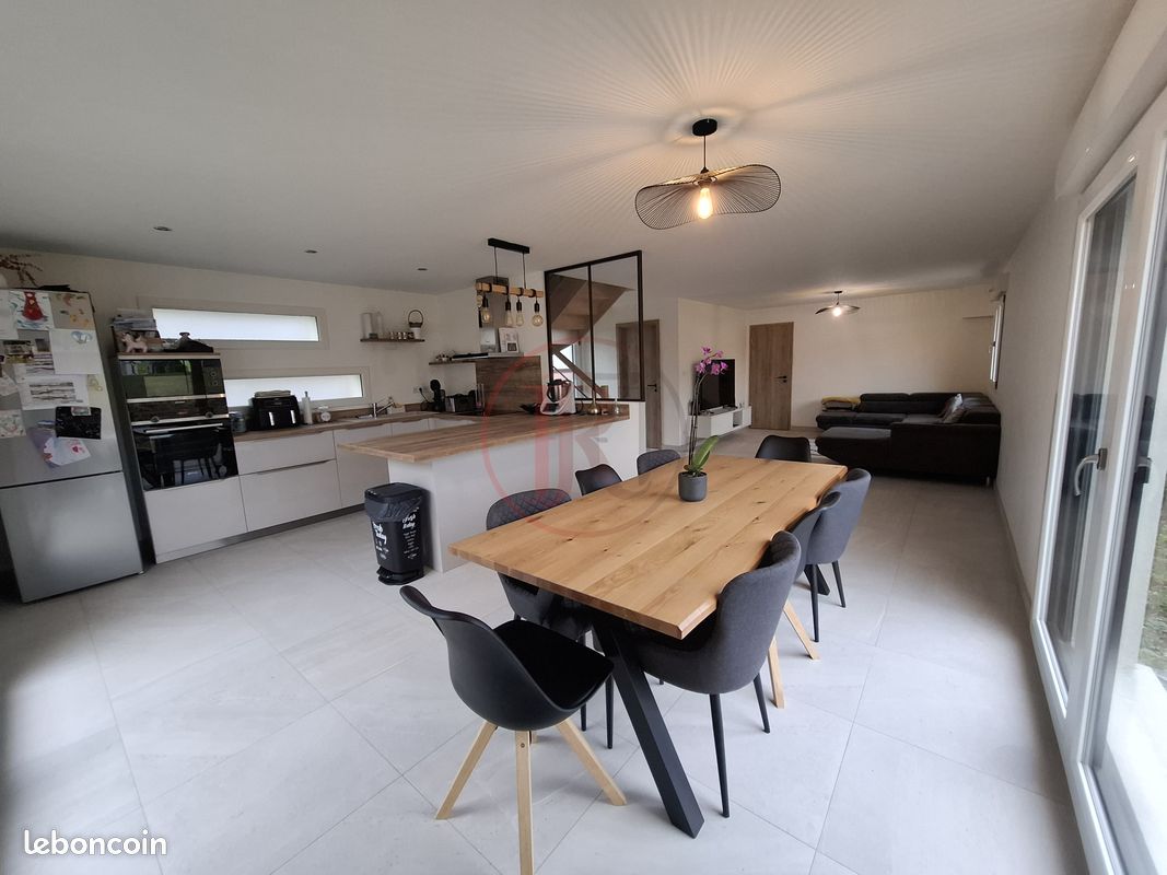 Maison 4 pièces 92 m² · à Grand-Charmont · 92 m² · 220 000 €