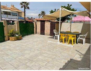 Villa en rez de jardin au bord de la mer (image 1)