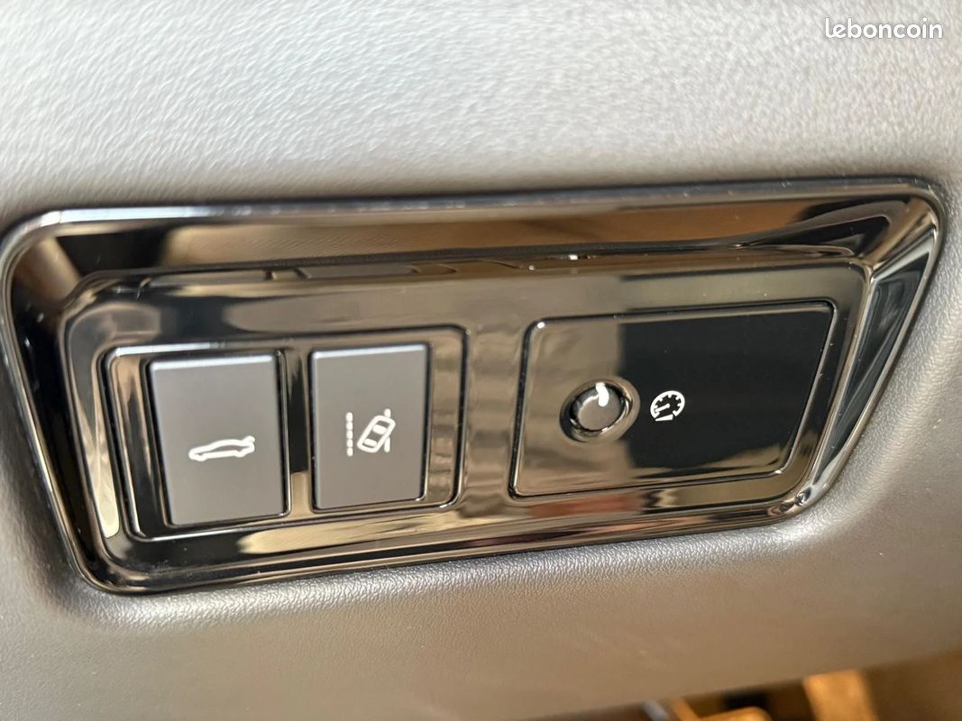 Jaguar xe r-sport 2.0 180 bva (image 38)