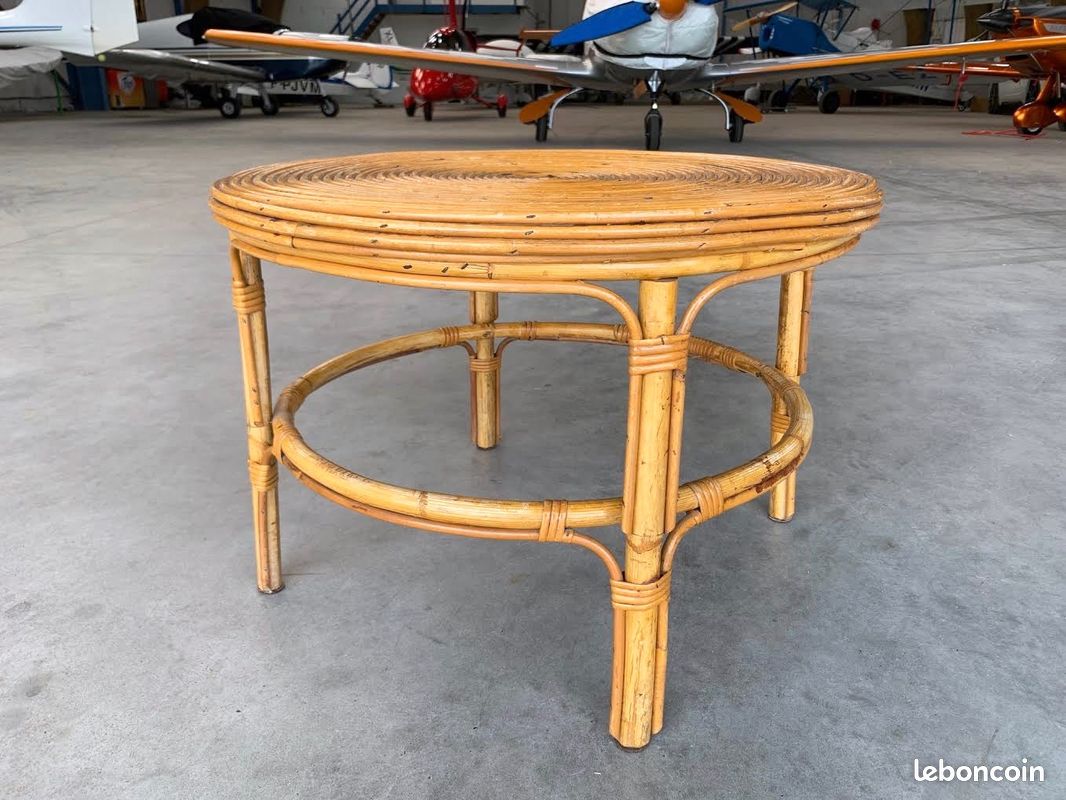 Table basse en rotin 1960 (image 1)