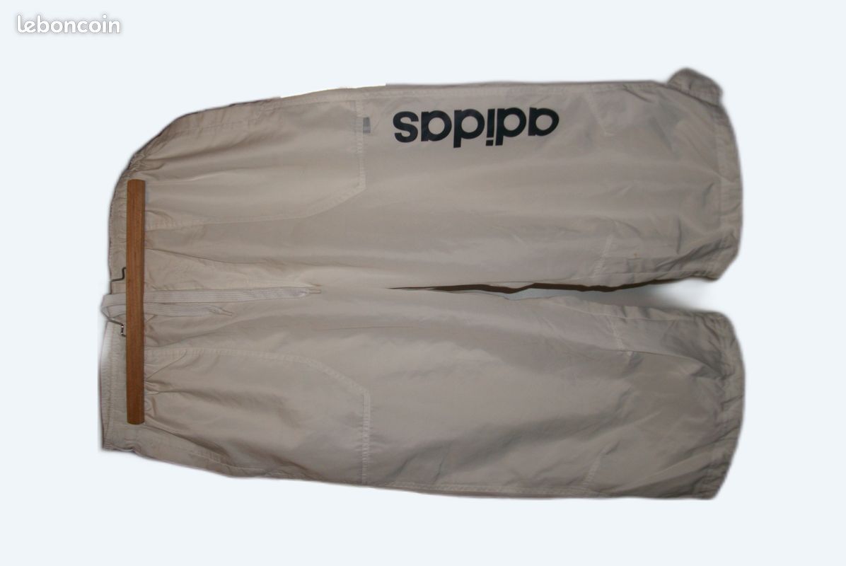 Short Adidas (image 1)