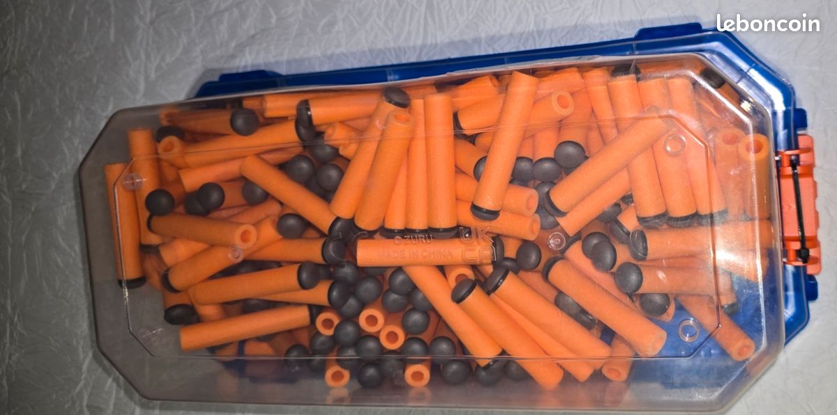 Jeu ZURU X-SHOT tout neuf à vendre C'est un ensemble d'accessoires avec 200 flèches en mousse multicolores (image 3)
