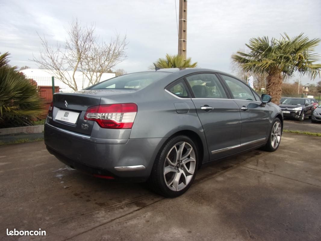 Citroën C5 HDi 160 Exclusive+ A (image 8)