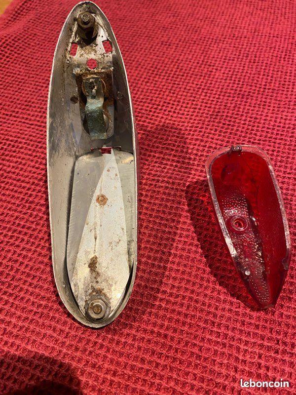 Éclairage arrière / rearlamp - CIBIE 🇫🇷 - Équipements vélos