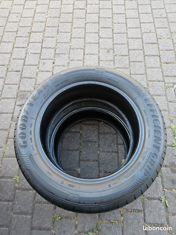 2 pneus été 225.55.17 Goodyear (image 4)