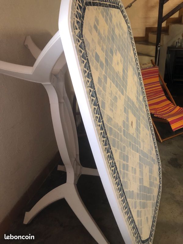 Table d'extérieur (image 3)