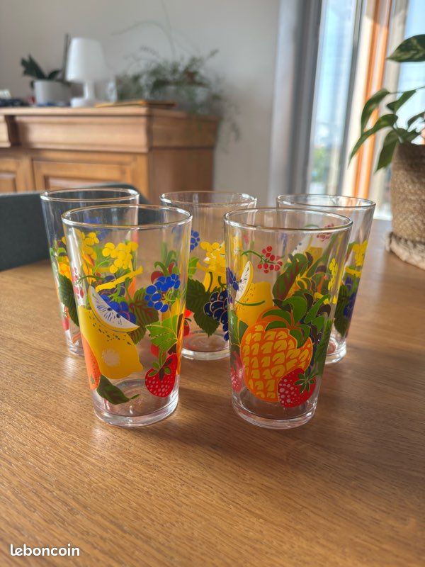 🥤 Lot de verres décor fruits – style vintage / coloré (image 1)