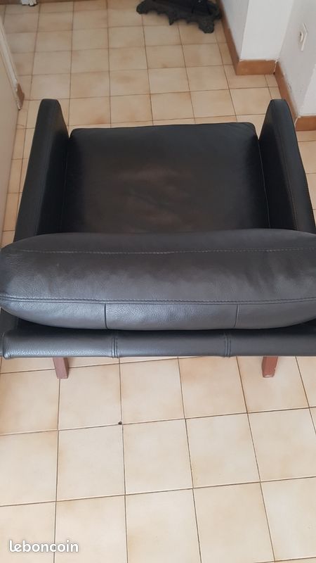 Fauteuil en cuir noir pleine fleur (image 6)
