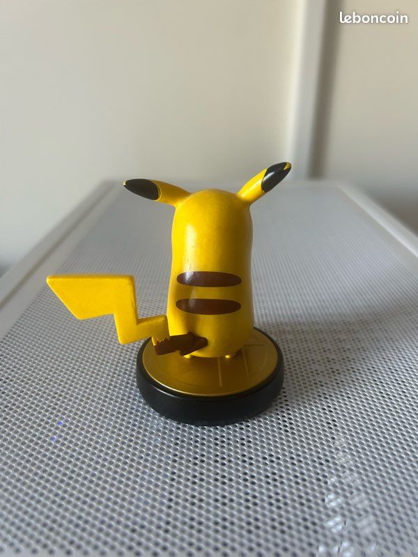 Amiibo Pikachu (image 3)
