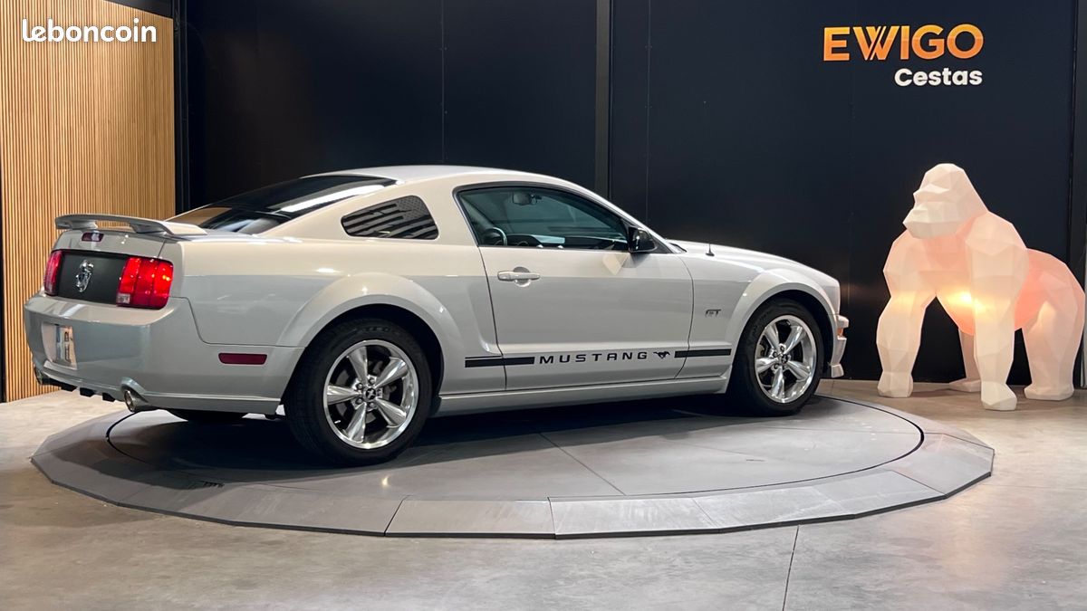 FORD MUSTANG FASTBACK GT V8 4.6L 305ch SACT 24 soupapes - CARTE GRISE FRANCAISE (image 12)