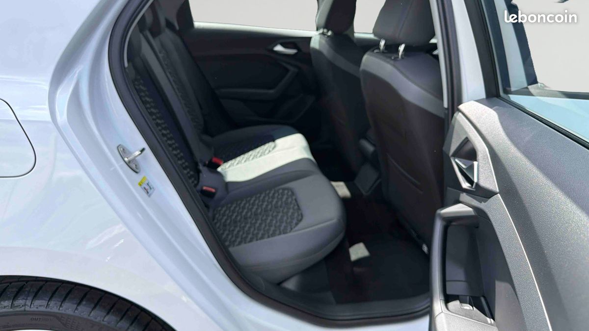AUDI A1 Sportback 30 TFSI 116 ch S tronic 7 Design (image 19)