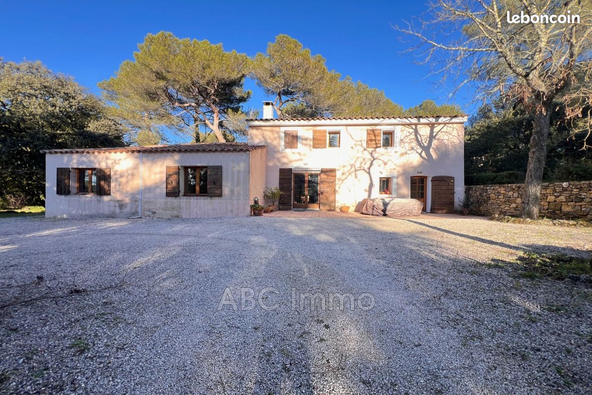 Maison 4 pièces 114 m² · à Aix-en-Provence · 114 m² · 2 210 €/mois