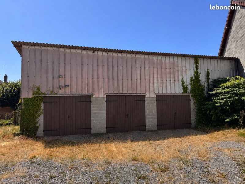 Garage / Box dans le centre de la souterraine · 100 €/mois