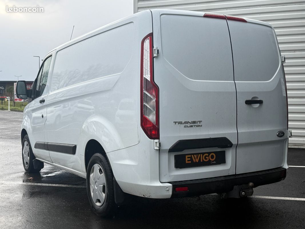 Ford transit custom fourgon 270 2.0 tdci 130 l1h1 limited / carplay / camera de recul / attelage (image 19)