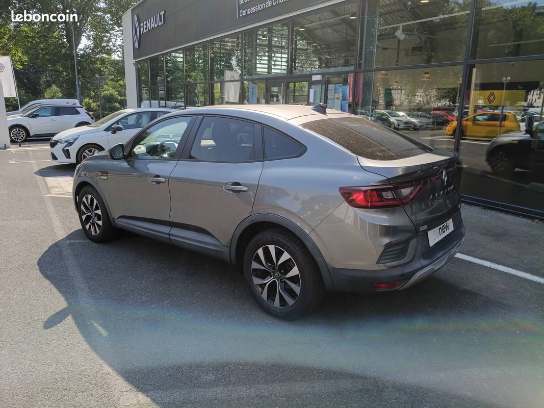 RENAULT Arkana E-Tech 145 Business (image 3)