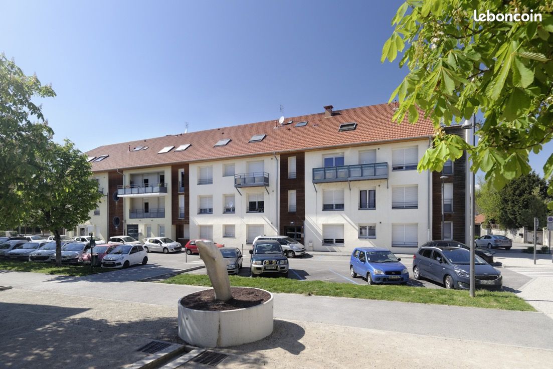 Appartement 3 pièces 70 m² · à La Verpillière · 70 m² · 828 €