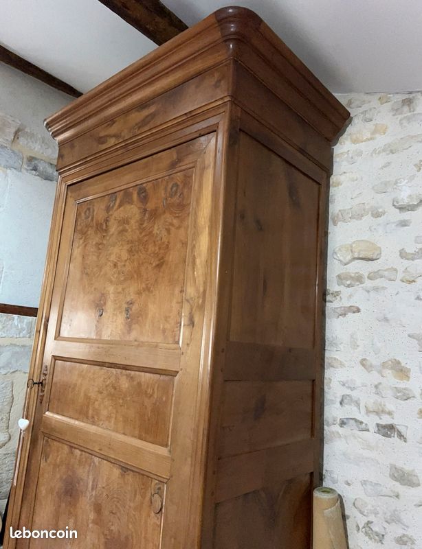 Meuble vendéen en loupe d’orme et orme massif (image 4)