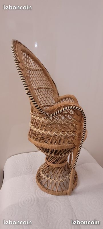 Fauteuil de poupée en osier dit fauteuil Emmanuelle (image 2)