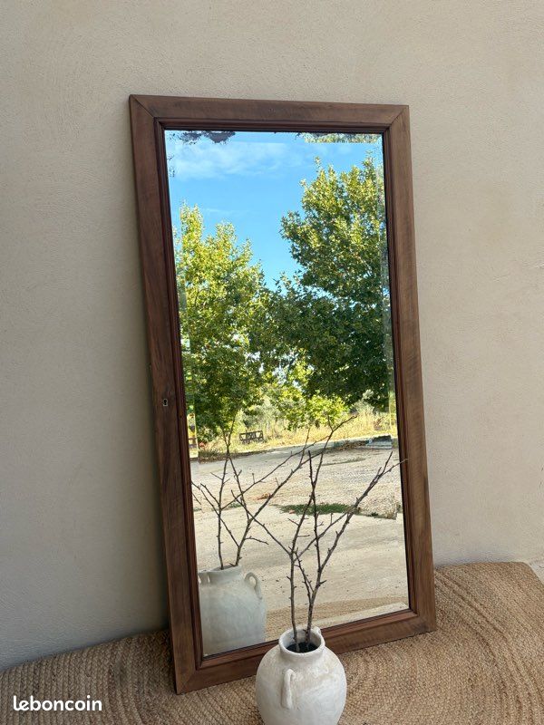 Grand miroir ancien en noyer (image 2)