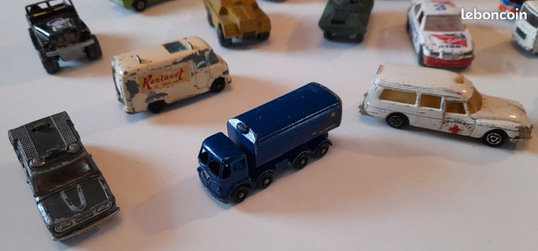 Lot MATCHBOX miniatures vintage: tracteur et remorque(majorette) et snow trac - Collection