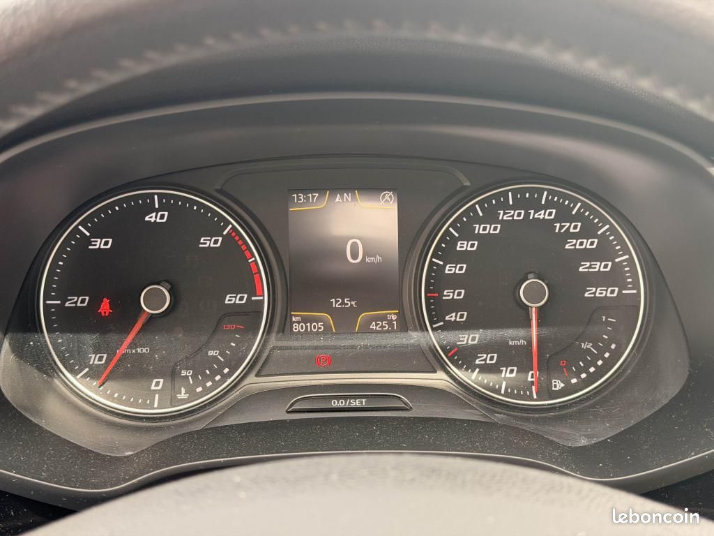 SEAT LEON 1.6 TDI 105ch CR Style / Toit Ouvrant - Distribution OK (image 15)