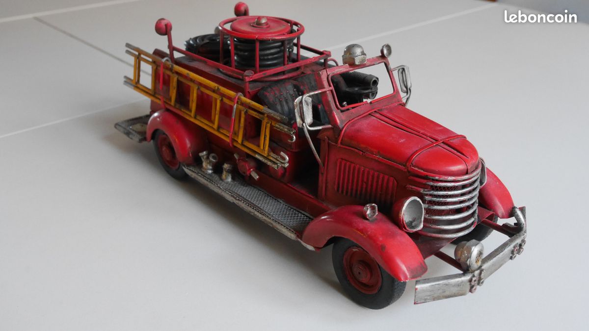 Ancien Lot Jouets Buddy L N°475, Deux Camions De Pompiers En Bois, Années 40