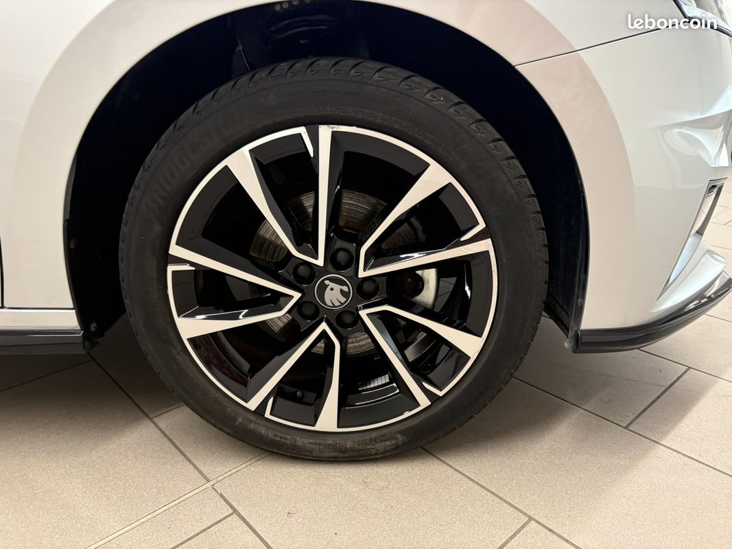 SKODA Fabia 1.0 TSI 116 ch EVO 2 DSG7 Monte-Carlo (image 13)