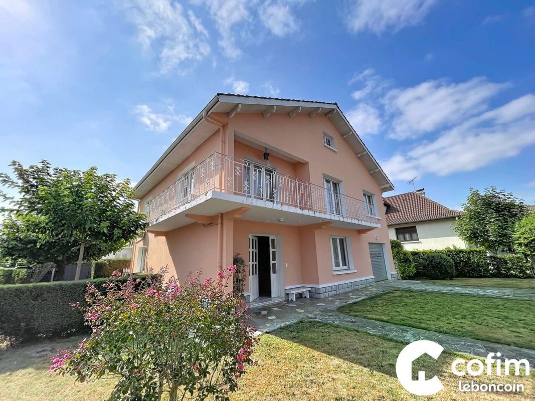 Maison 7 pièces 154 m² · à Pau · 154 m² · 360 000 €