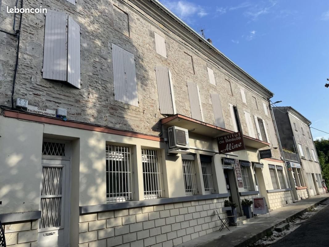 Local commercial 261 m² · à Aiguillon · 261 m² · 214 000 €