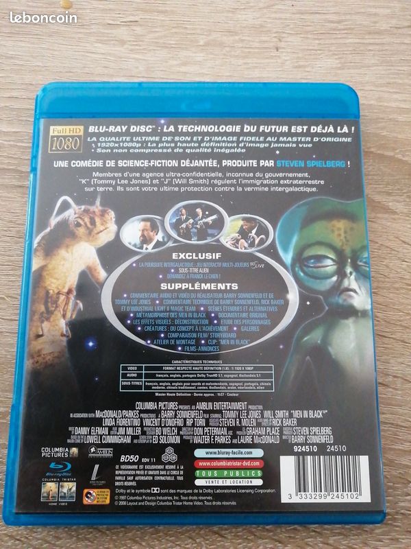 Men in black (image 2)