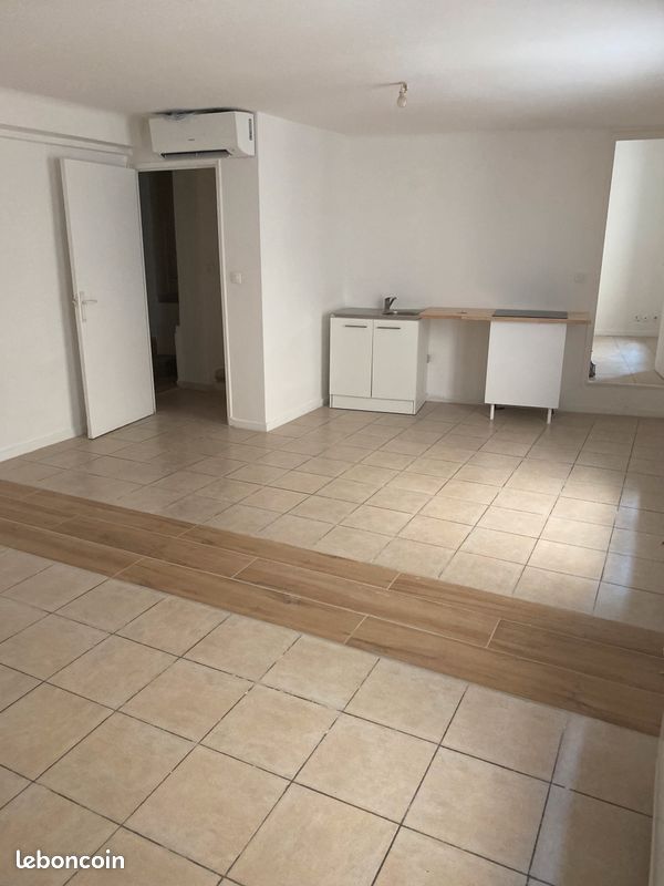 Appartement 3 pièces 65 m² · à Carpentras · 65 m² · 480 €