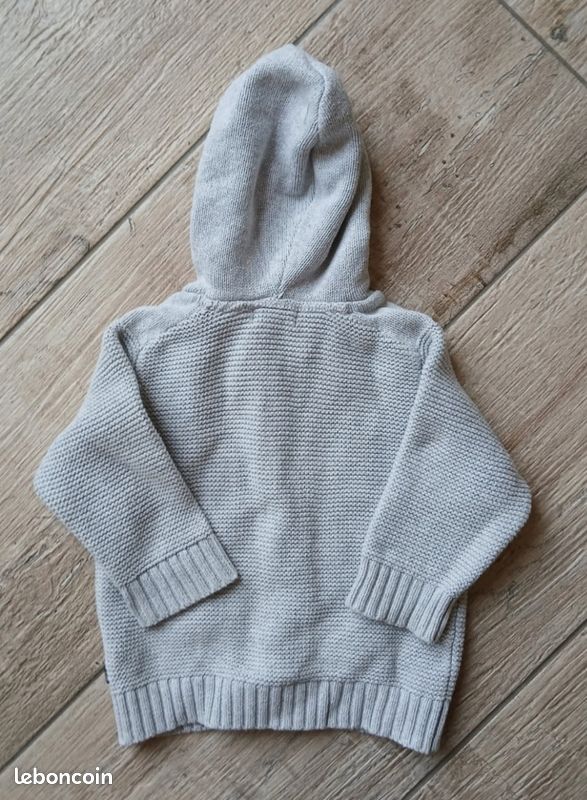 Gilet. Taille 12 mois. Marque Obaïbi. En excellent état 
7 (image 2)