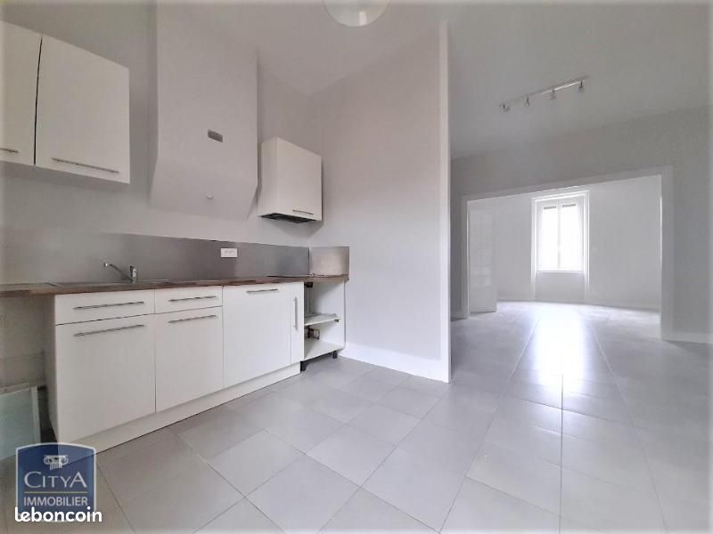 Appartement 1 pièce 42 m² · à Roanne · 42 m² · 395 €