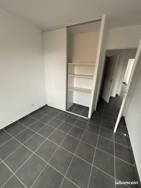 Appartement a louer vaulx-en-velin - 3 pièce(s) - 65 m2 - Surfyn